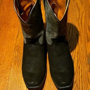 Moonshine Spirit Sullivan Black and Gray Suede Boots